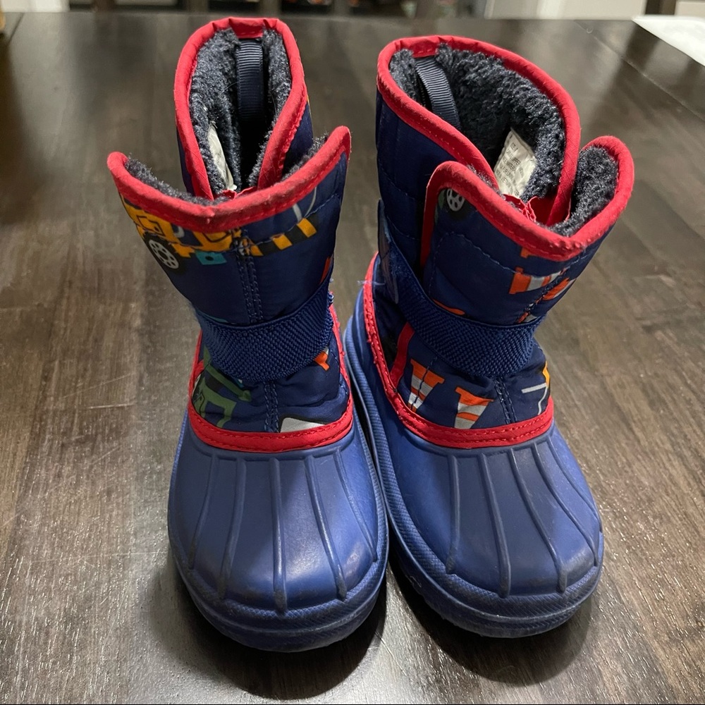 The Children’s Place Size 7 toddler Snow Boots